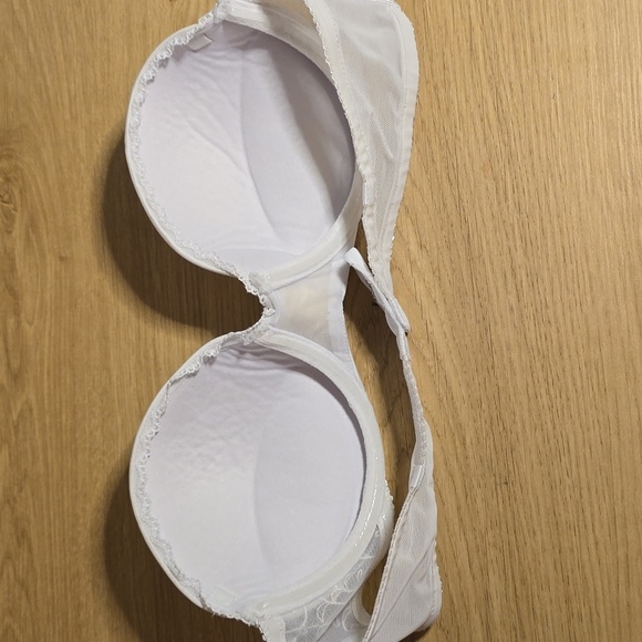 Lily of France White Underwire Strapless Bra with Molded Cups - Picture 2 of 3